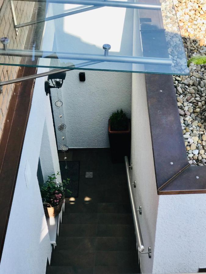 Wohnung Mit Charme, Netflix Rheinstetten Exterior foto